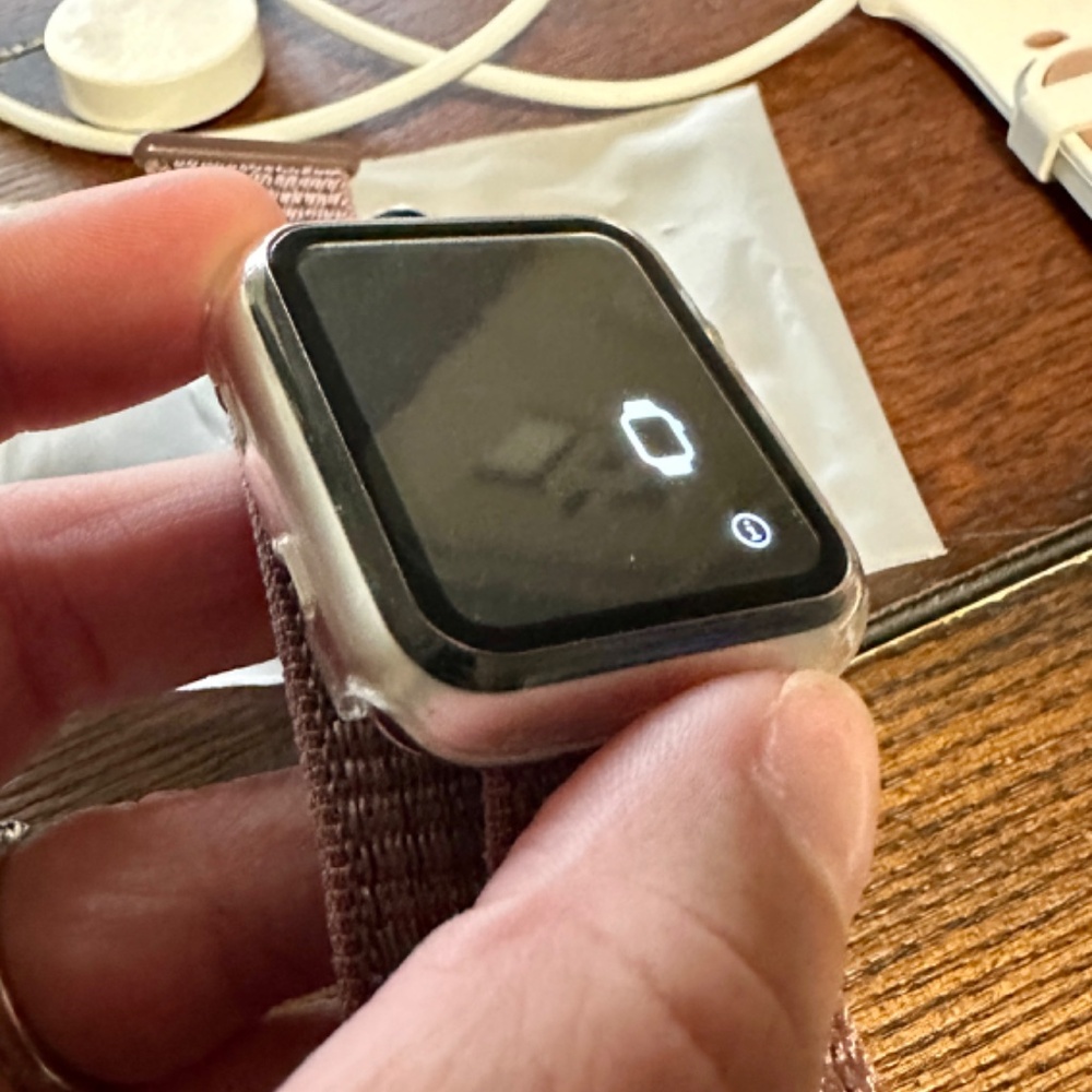 Apple Watch Series 3 38mm - Picture 3 of 3